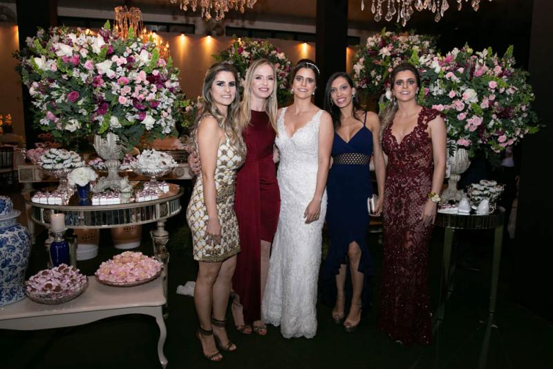 Lais Scarpeline, Leticia Oficiati, Kamila Jossi e Gabriela Ferreira
