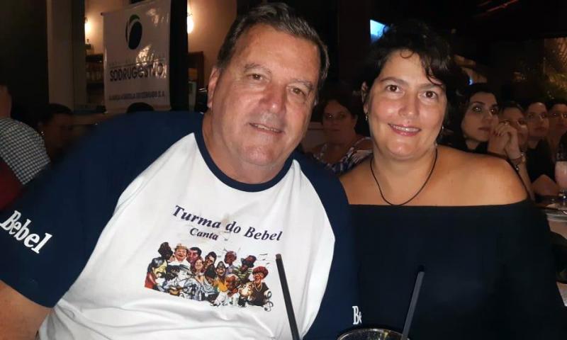 Flávia e Cal Grito, um dos integrantes da Turma do Bebel