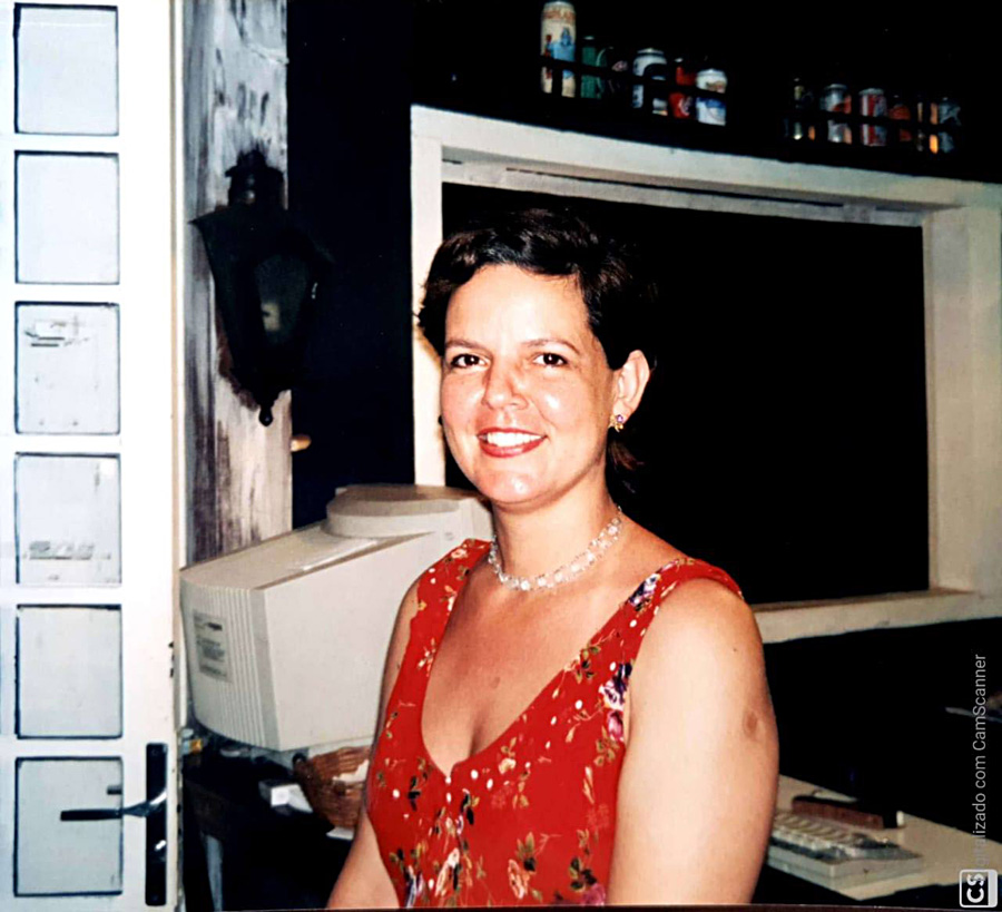 Márcia Alves de  Carvalho