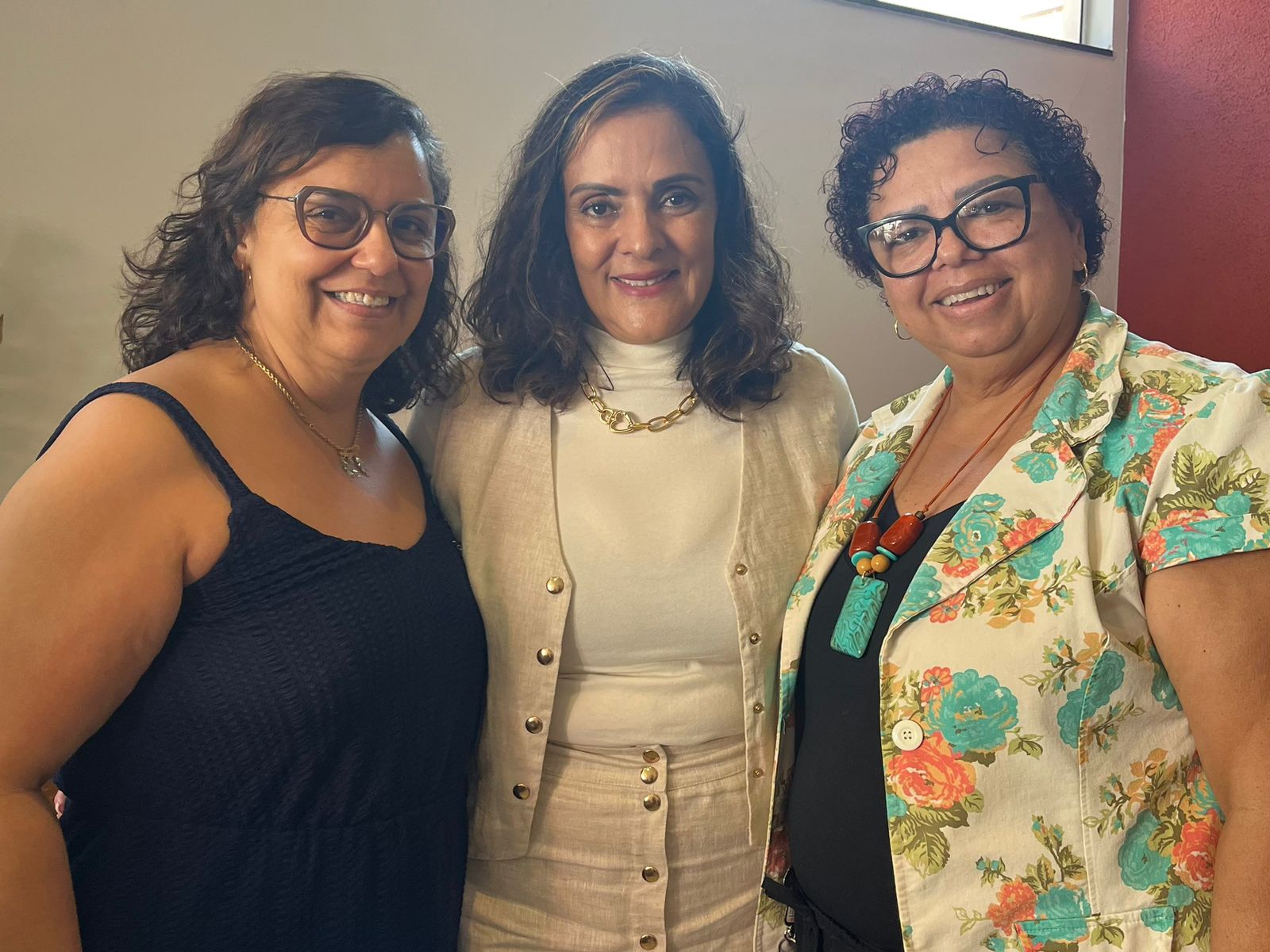 Luciana Dezem, Rose Mariano, Elza Medeiros