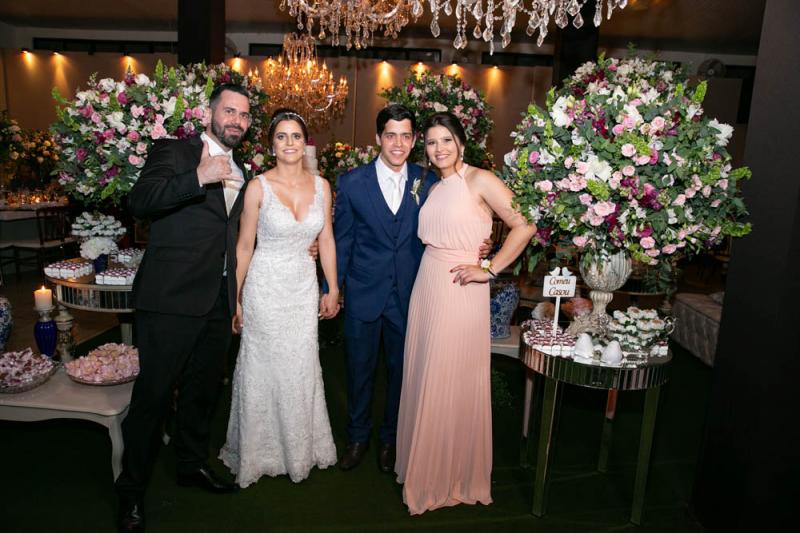 Rafael Santos Guedes e Livia Flora