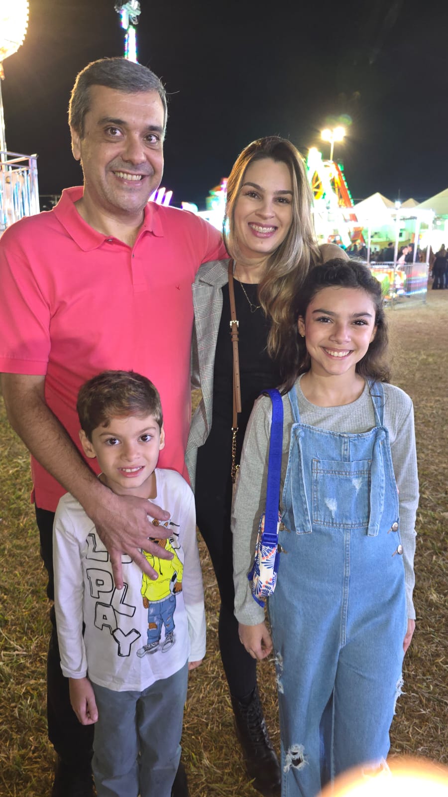 Vicente, Valentina, Érica Oliveira  e Guto  Alves