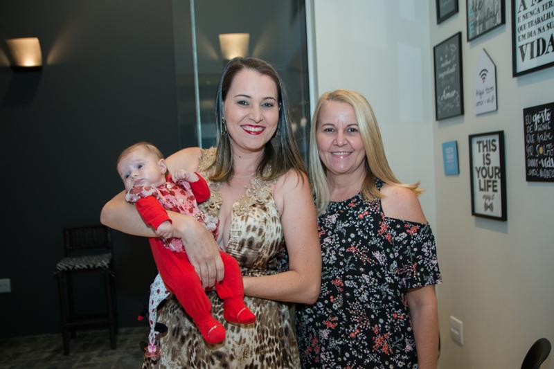 Alini Zolaro o bebê Maria Clara, Nara Zolaro