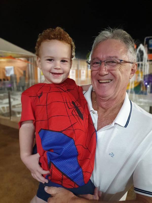 Edson Silva com o neto  Pedro