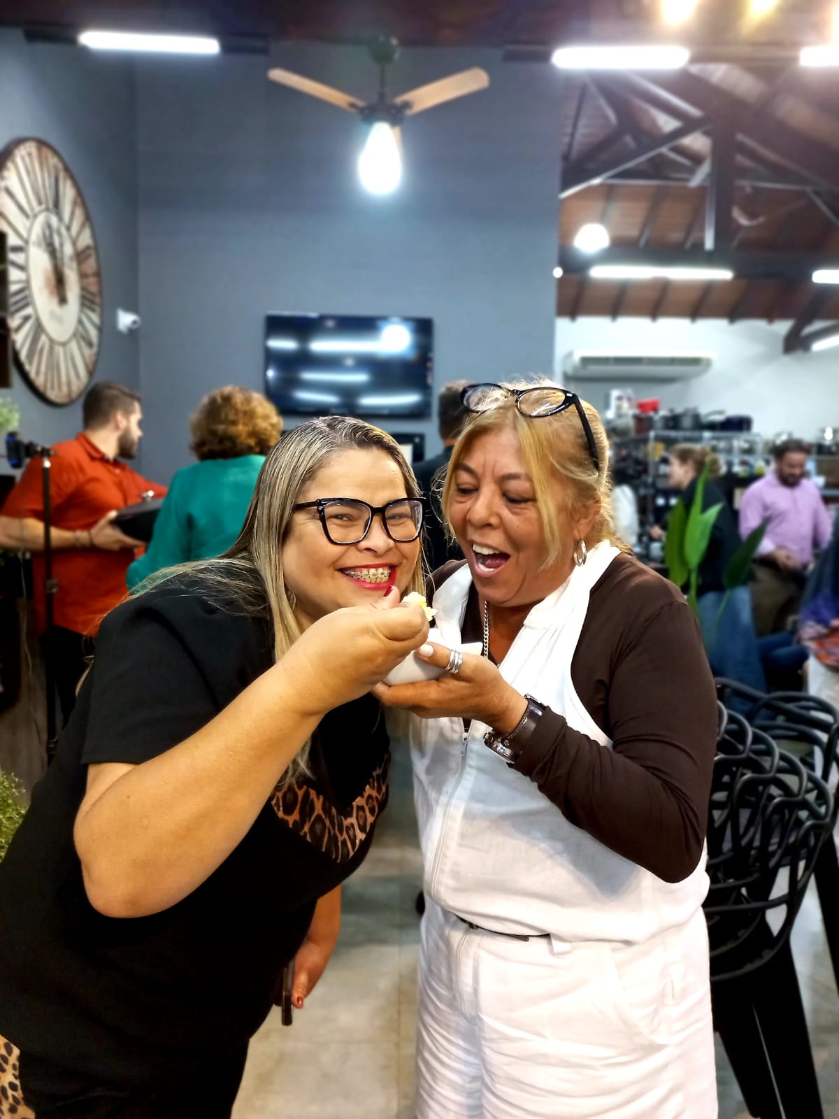 Bianca Brandão, Rosana Macedo