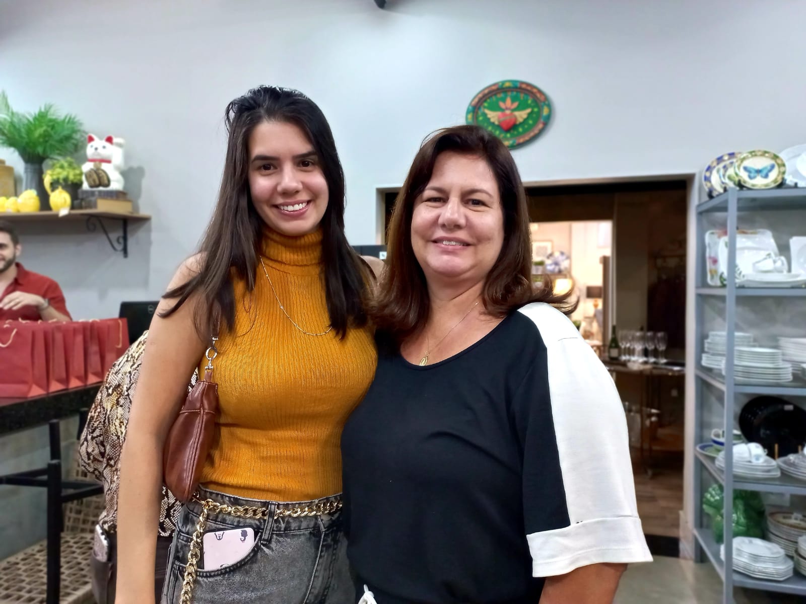 Júlia Campos Mauad, Márcia Bezan