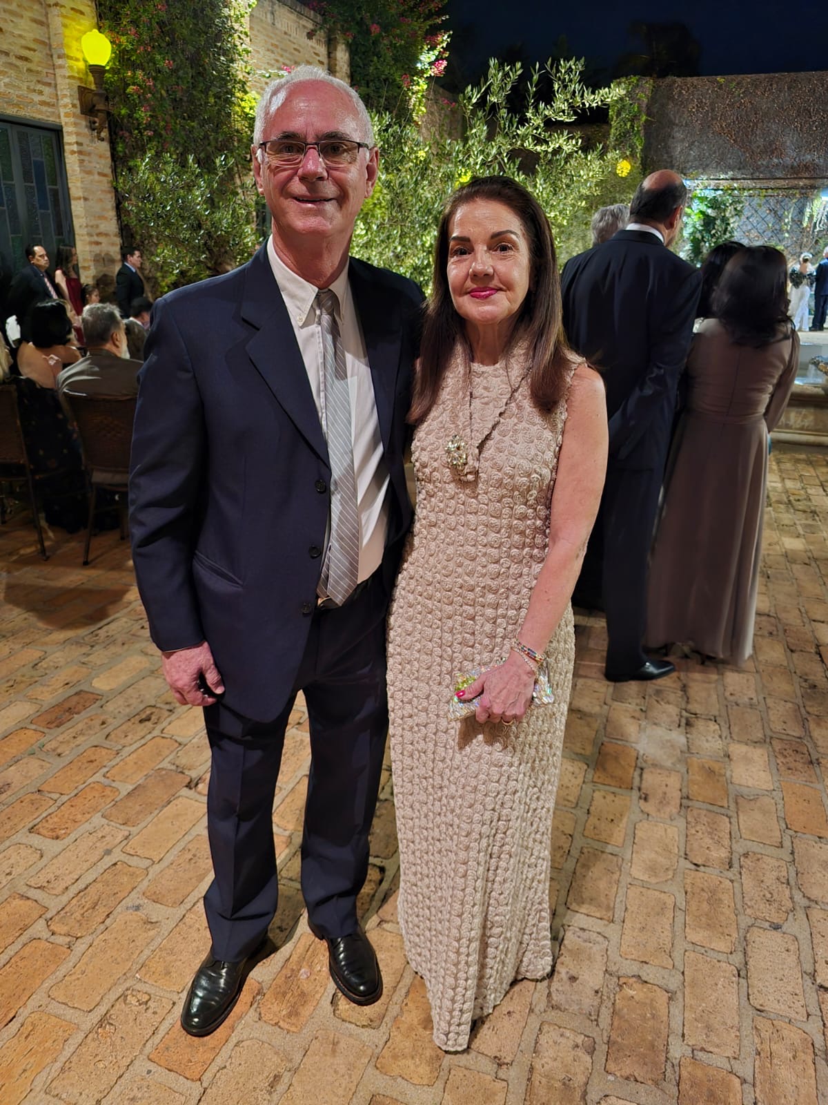 Maria José  e Paulo  Carbone