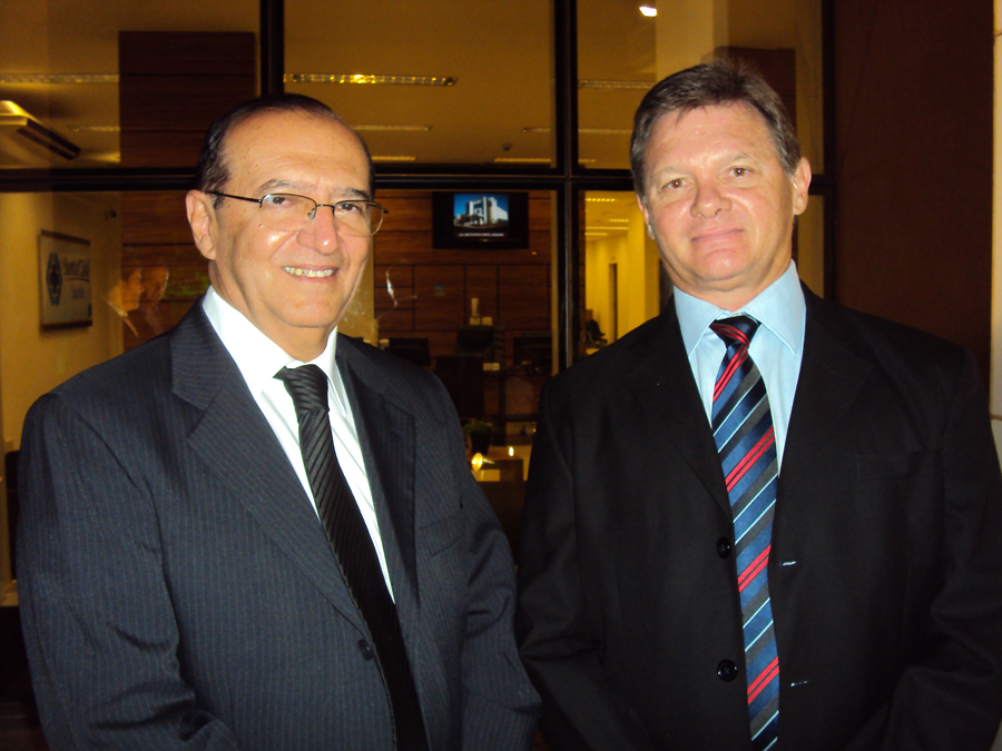 José  Estevan Alves, Nelson Tolói