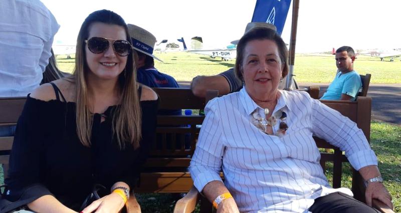 Vanessa Junqueira, Ivana Junqueira