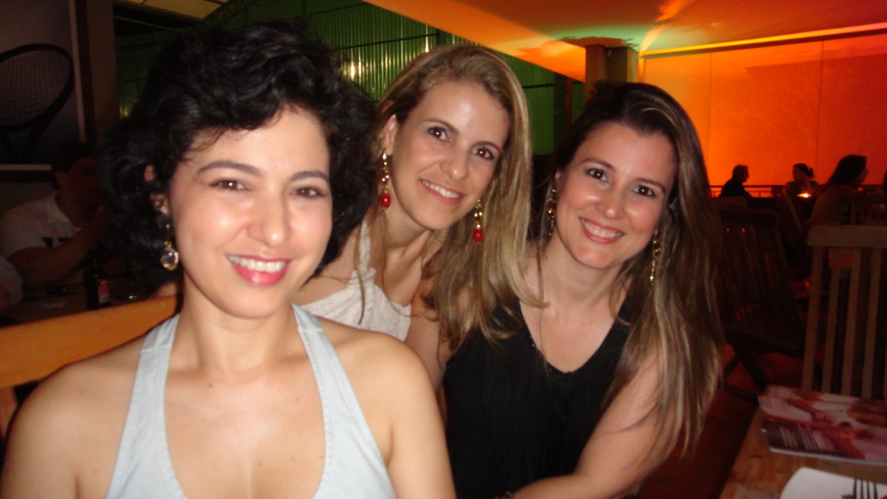 Giovanna Dezem, Camila  Guimarães,  Vanessa  Barros
