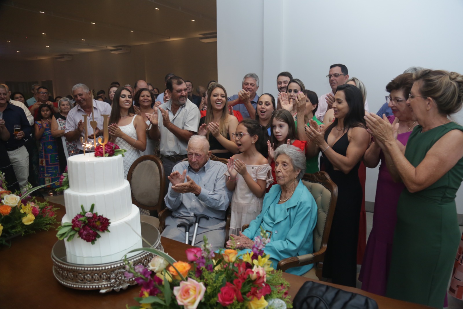 Parabéns de toda família, amigos e parentes