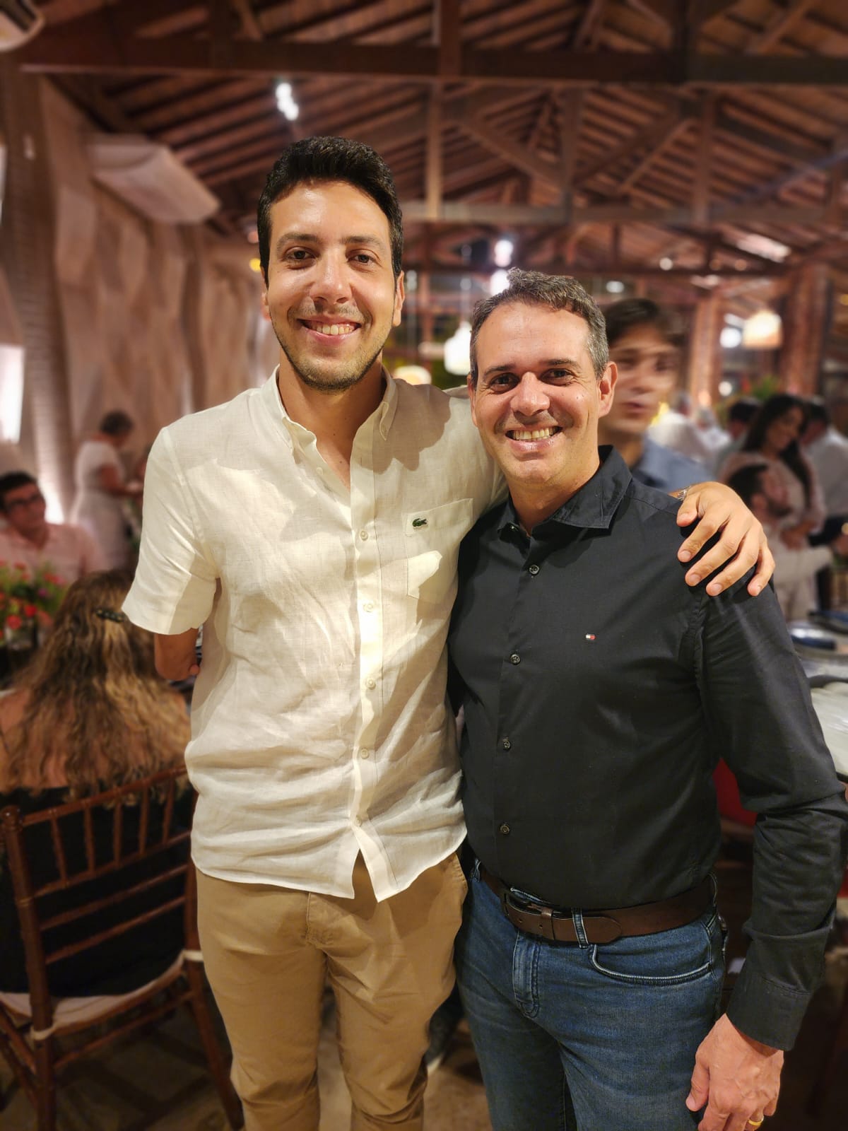 Caio Ribeiro  Pereira,  Carlos  Eduardo  Tolói