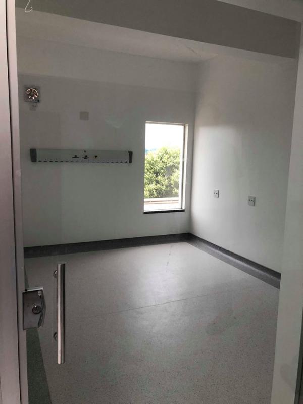 Janelas que possibilitam o contato dos pacientes com a área externa