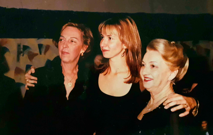 Glaucia  Junqueira,  Raquel Barbosa,  Tereza  Mauad