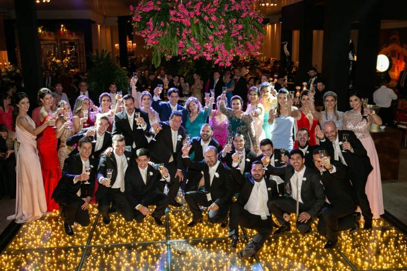 Com todos os padrinhos