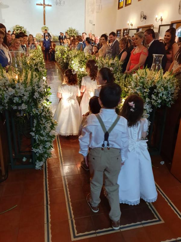 Pajens e daminhas: anjos enfeitando