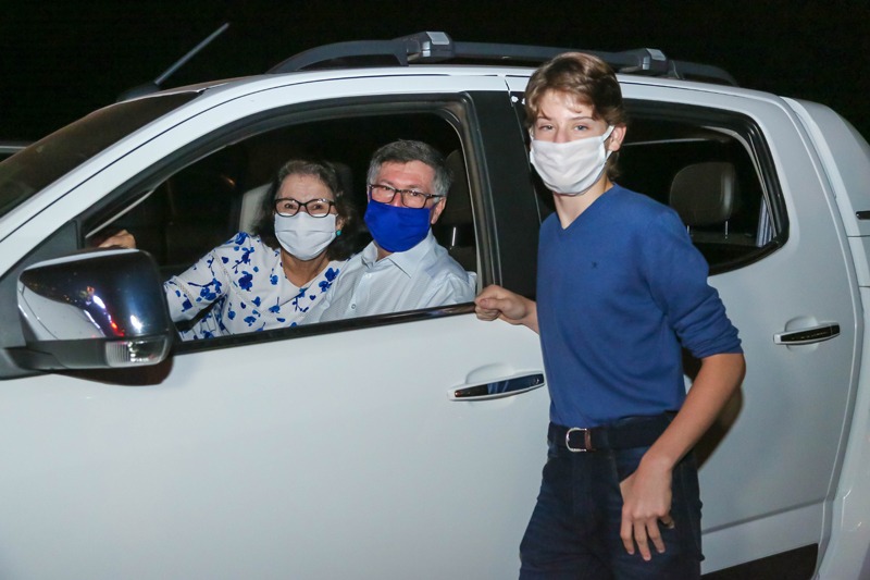 Henrique  com os avós  Maria Augusta  e Nelson  Lopes