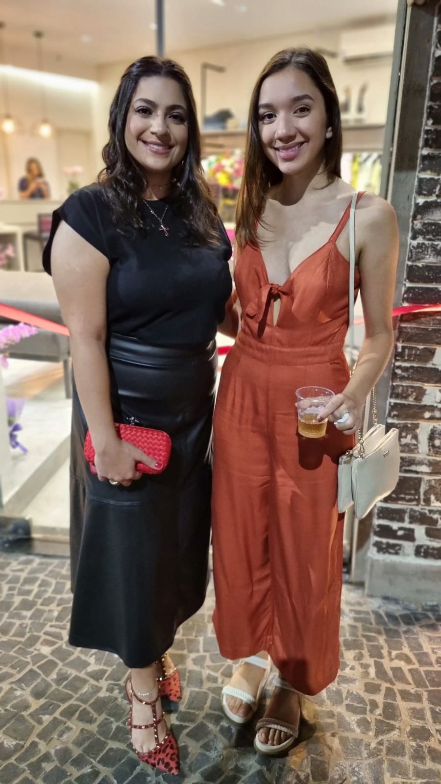 Maria Júlia  Abdo,  Júlia Cau