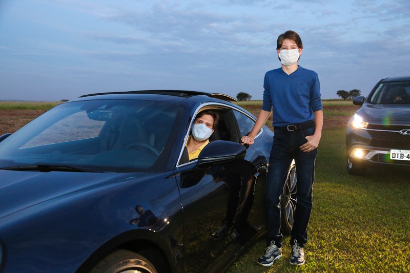 com o primo  Pedro  Junqueira  Figueiredo