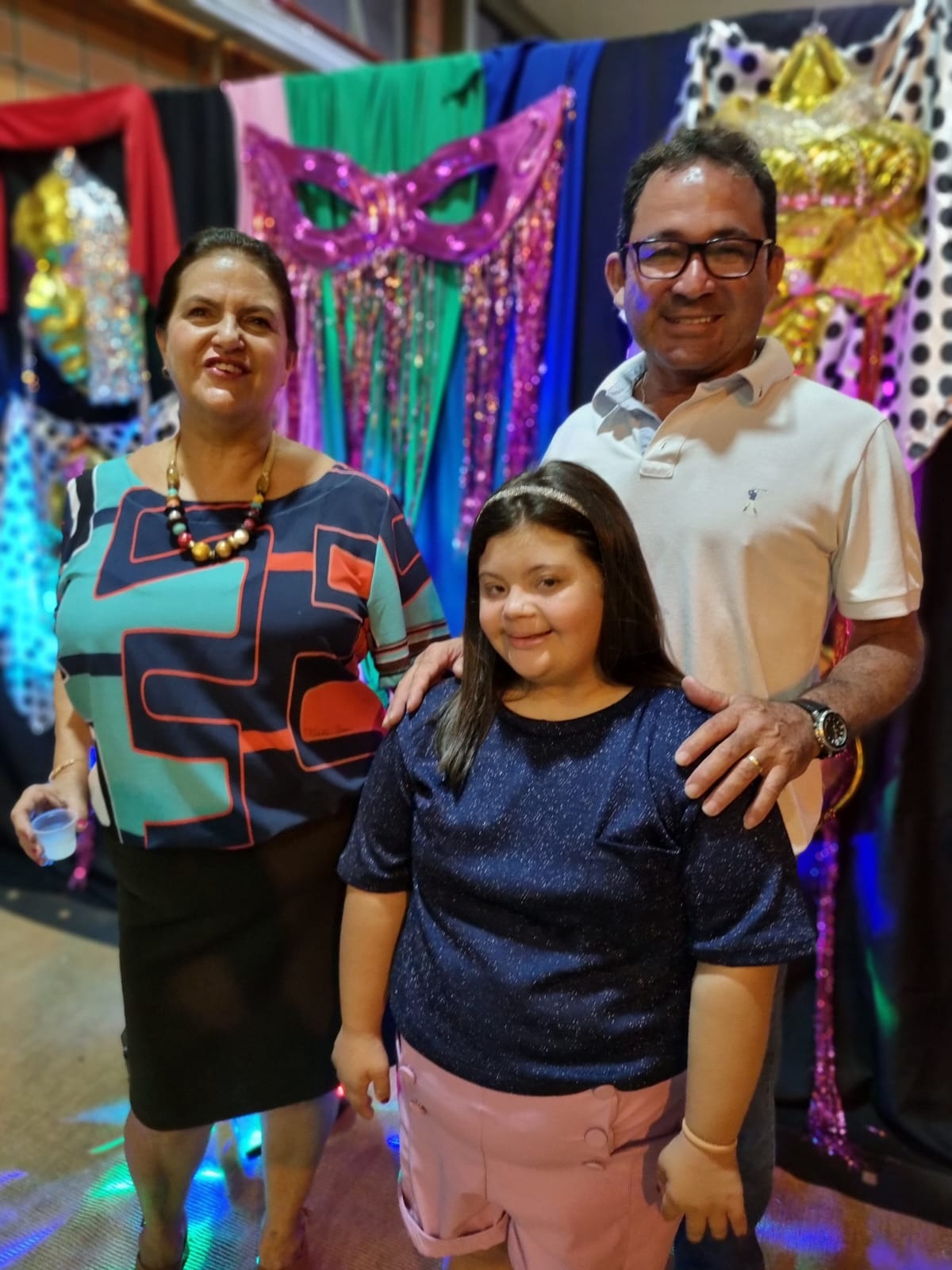 Mariana, Maristelê e Cássio  Moraes