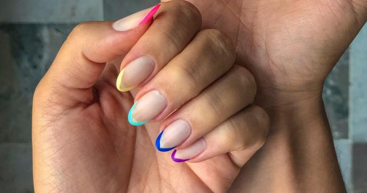 Inspiração de unha francesinha colorida