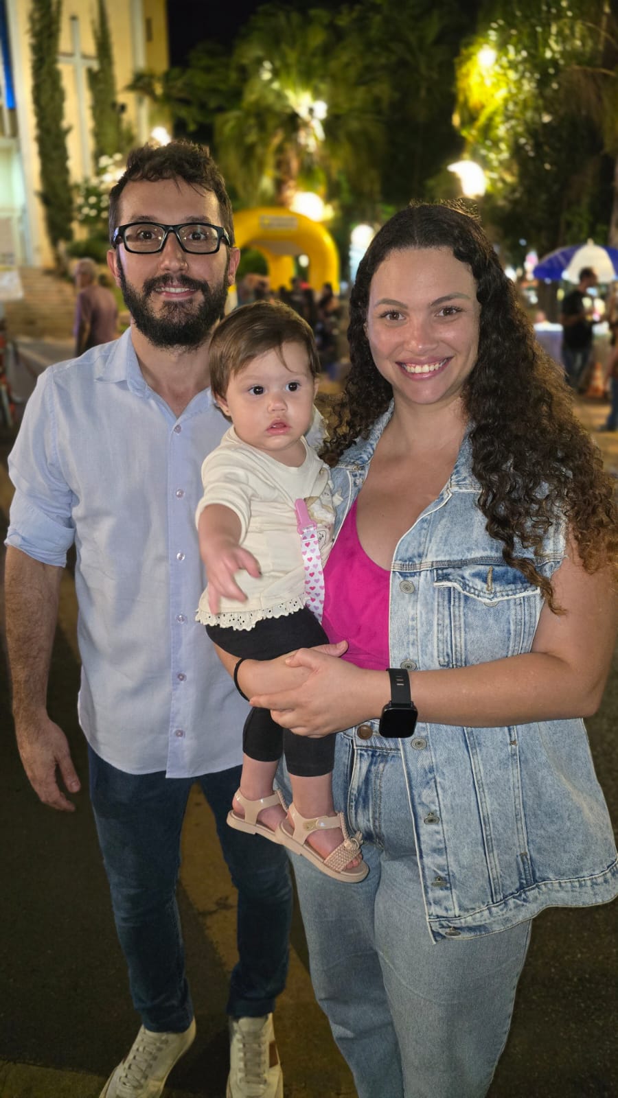 Cecília, Mirele  e  Hélio Covas Junior