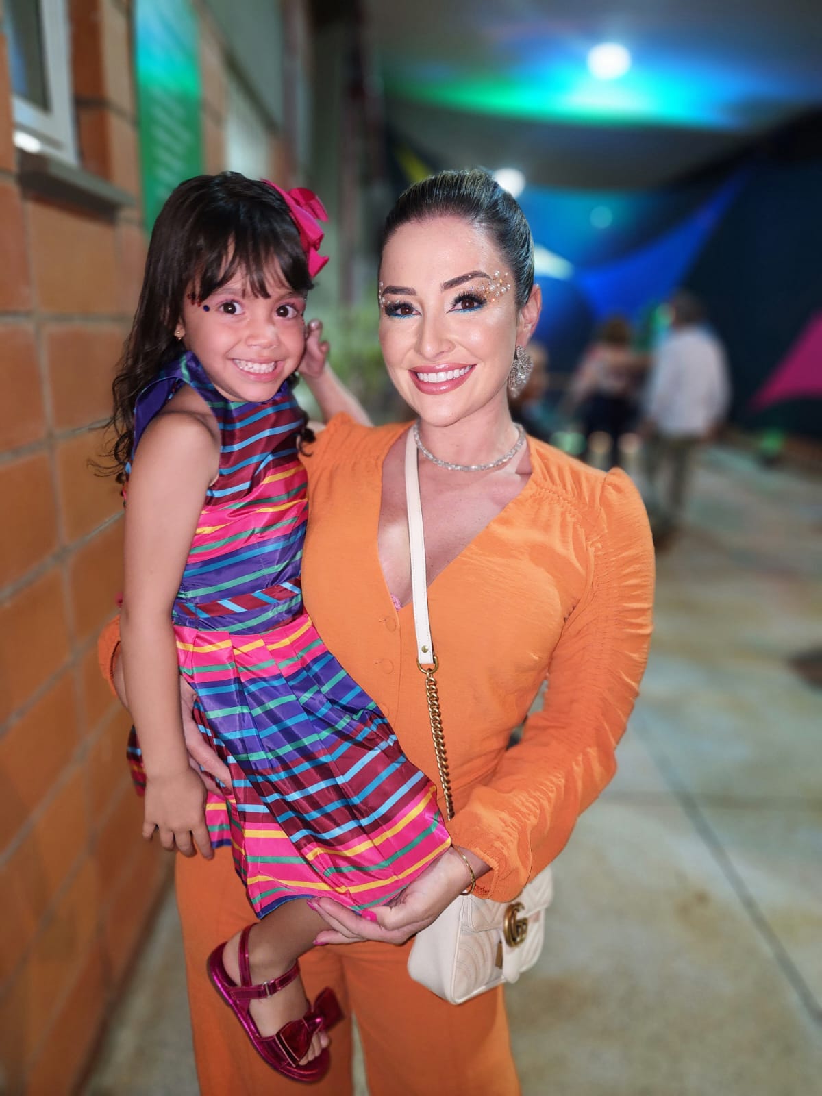 Melissa e Cecília  Guimarães  Paula