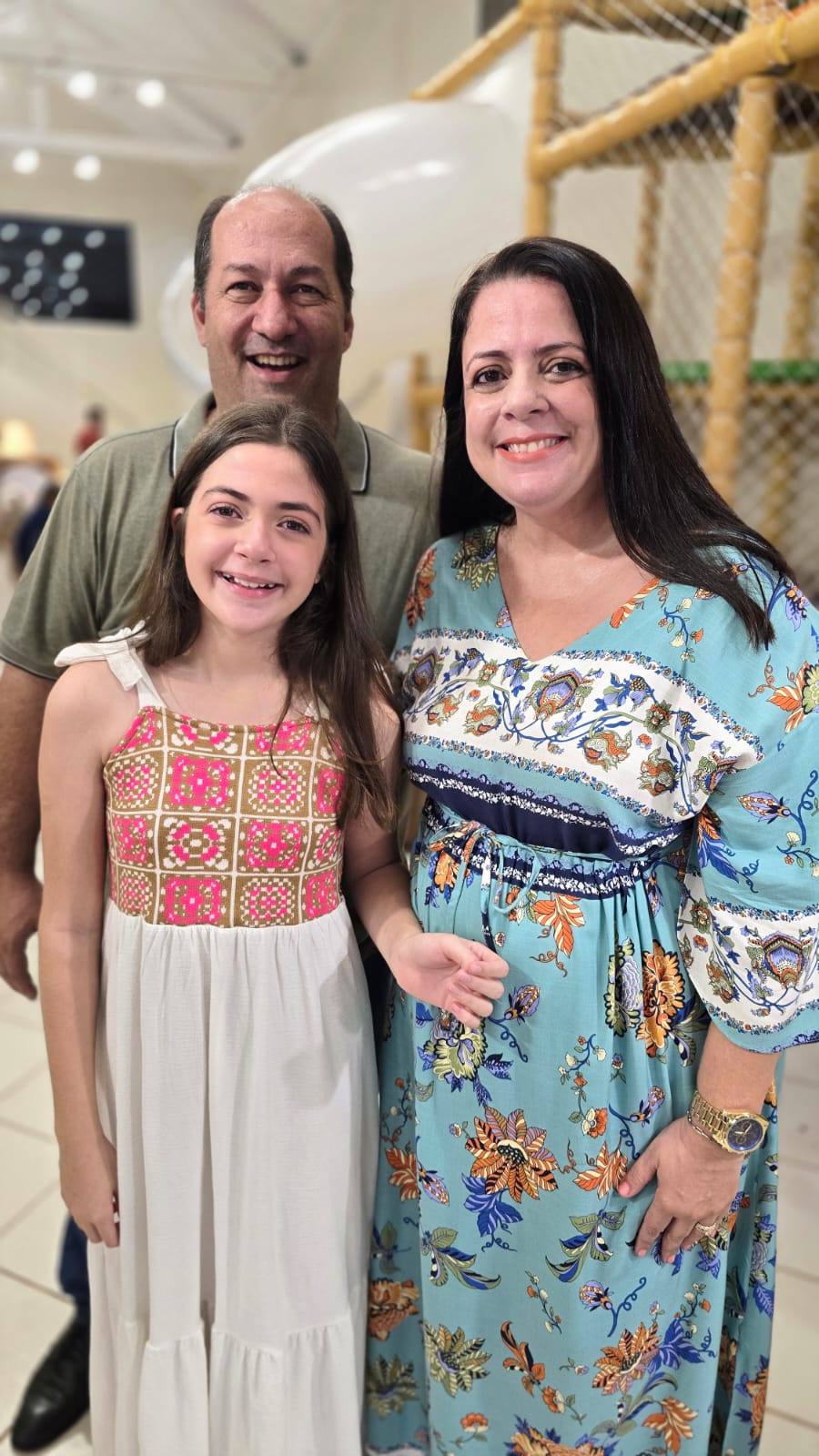 Mariana  , Patrícia  e Rogério  Marques