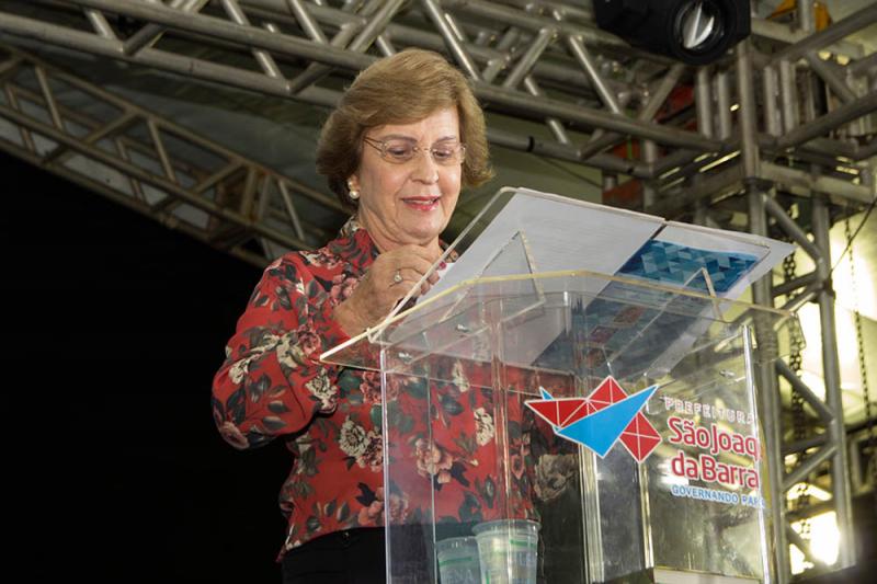 A homenagem da quinta-feira foi para a professora Maria Solange Consoni Ferrero Marteleto