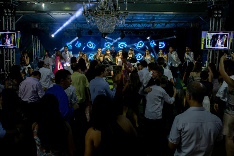 ... até a noite virar dia.