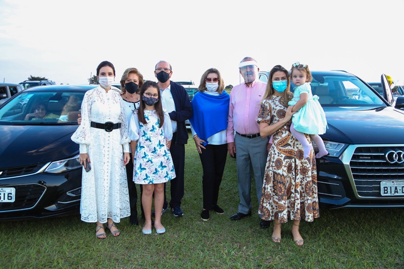 Meus 15 anos,  foto  para  o álbum  com os avós,  pais, tios e primos