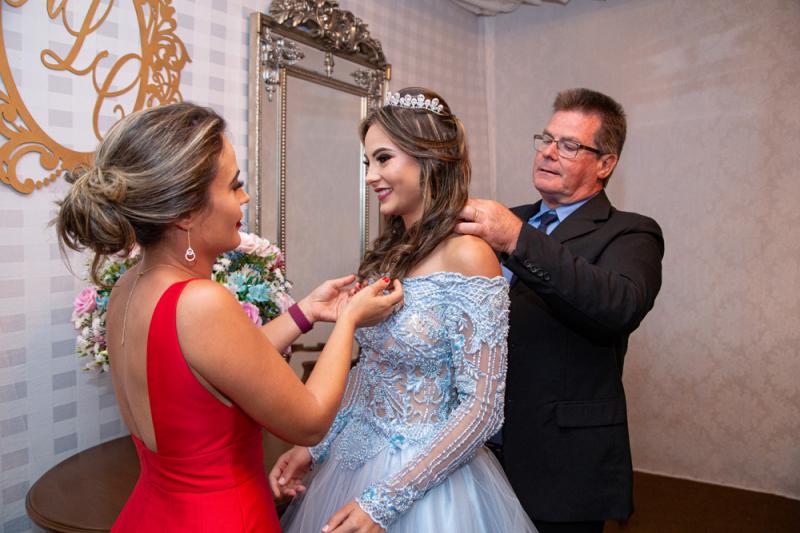 Com o avô e a mãe Flávia