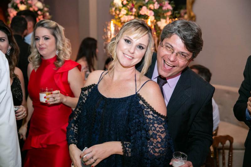 Ana Maria E Titi Launay