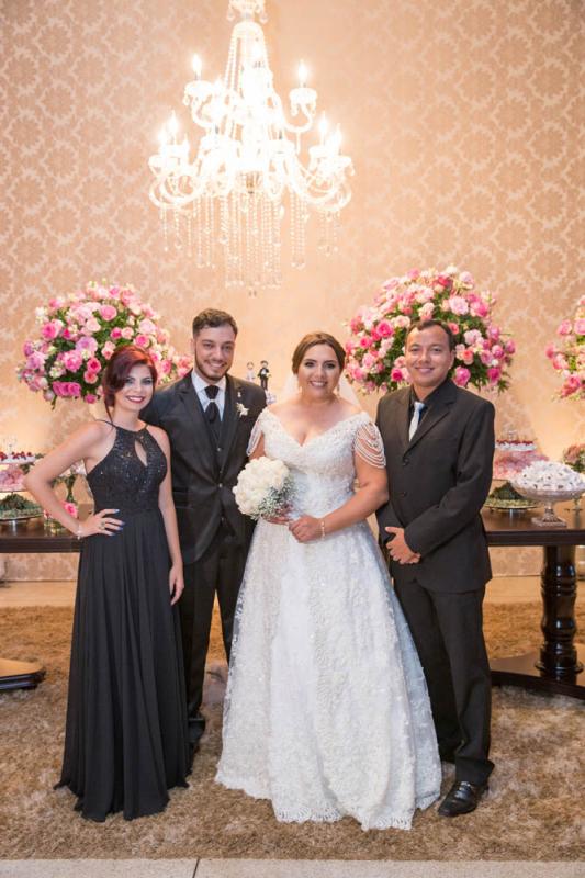 Aline Takegava e Daniel Takegava