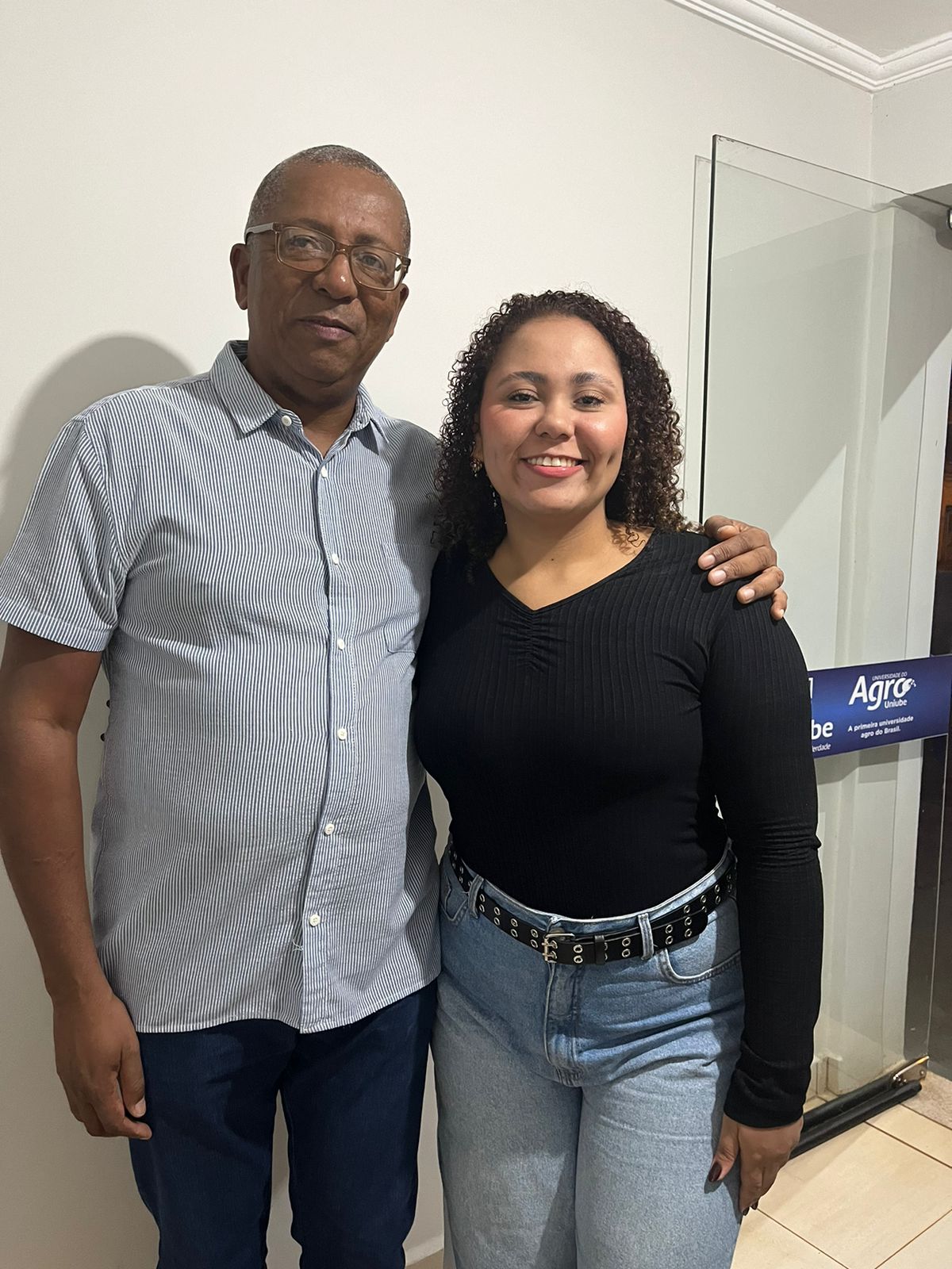 Morro Agudo - Pastor Landerval Floriano e Sara Saia