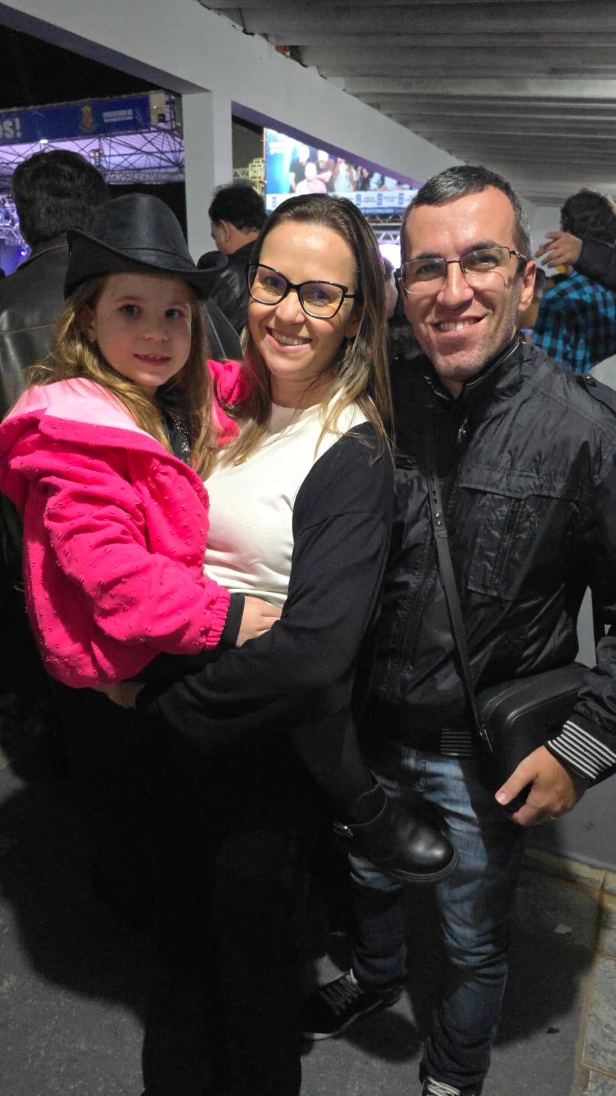 Amanda, Fabiana e Bernardo Rezende