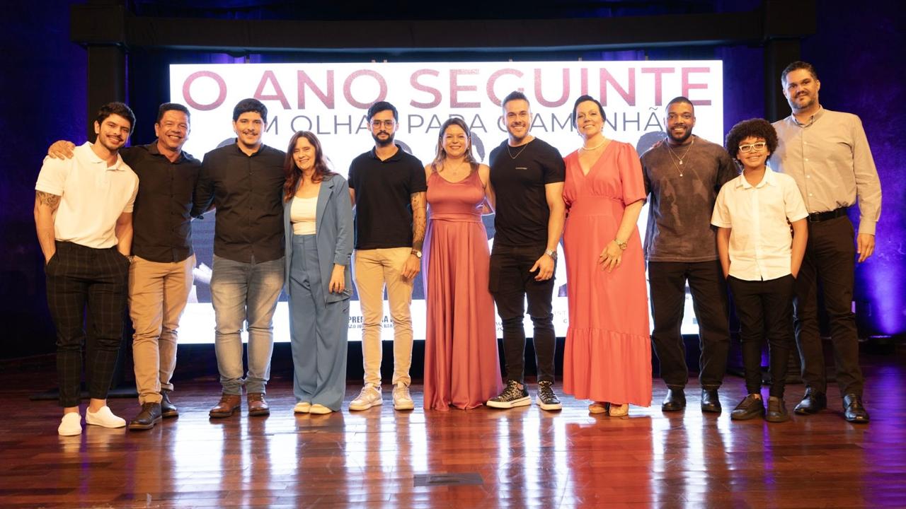 Com o elenco: Admes Siena, Daiana Junqueira, Flávio Junqueira, Renato Sostena, Keli Nardelli, Renan Oliveira, Cauã Caridade, Flávio Junqueira