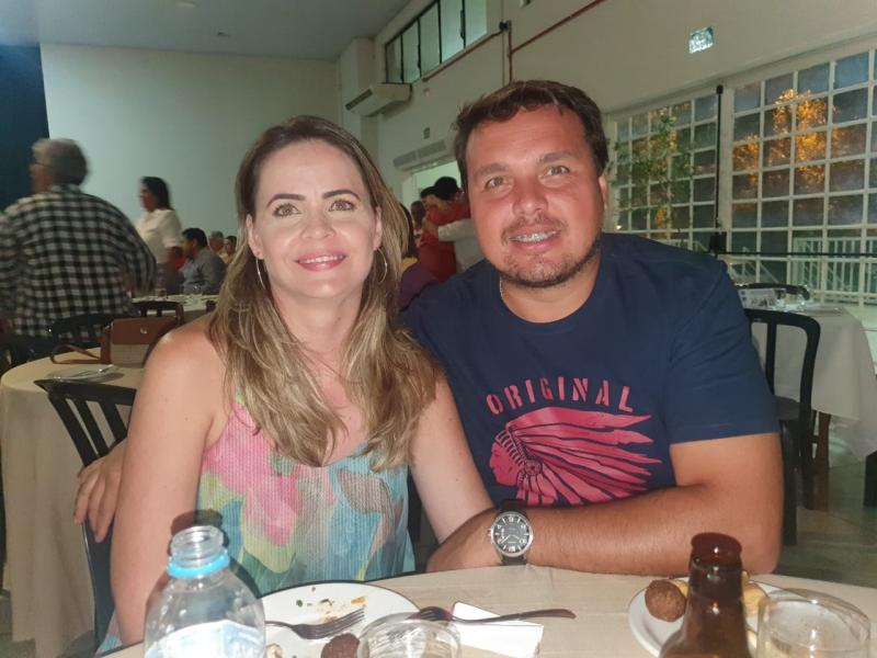 Marília  e Henrique  Dias