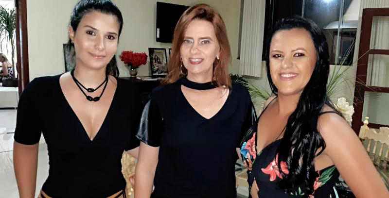 Ana Zaramello - Designer da INSIDE, Rose Sarri - Proprietária e Diretora Geral, Janete Lemes - apresentadora da noite;