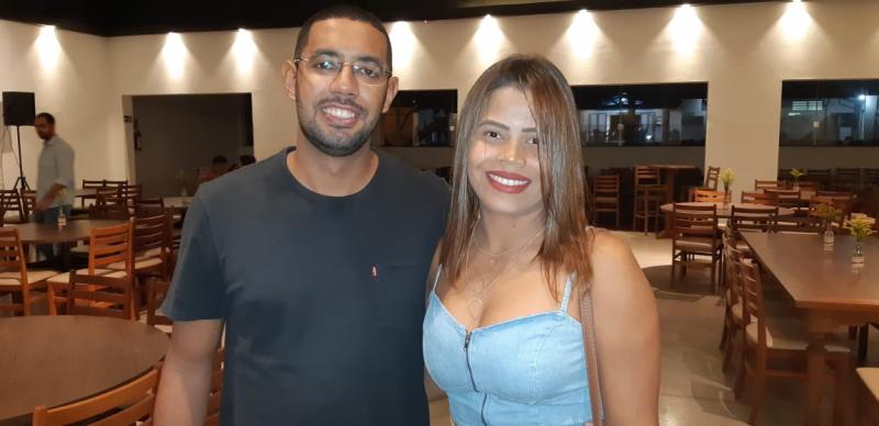 Régis de Melo e Talita da Silva