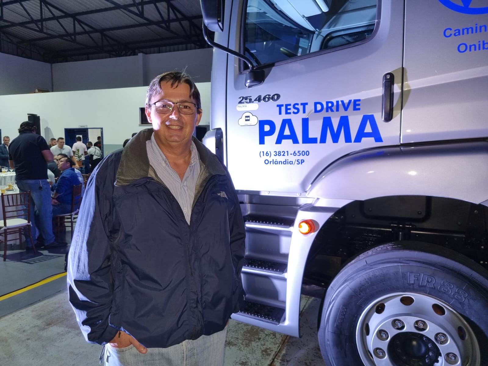 André Ramalho recebendo para lançamento dos novos gigantes da Volkswagen