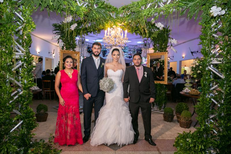 Nayara Mota Timótheo Ferracine e Fábio Ramos Ferracine