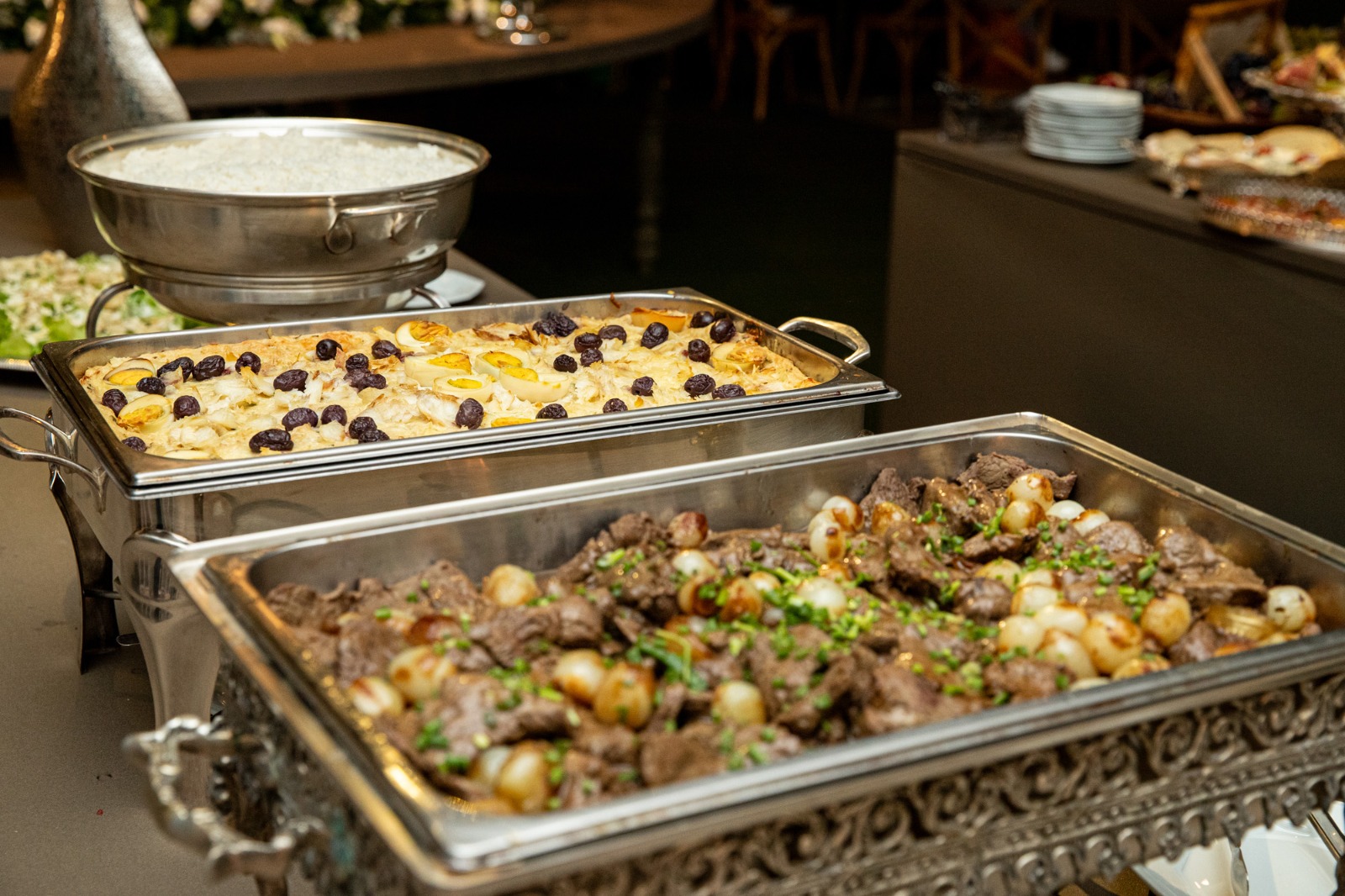 Além dos coquetel volante, foram dispostos ilhas de ...