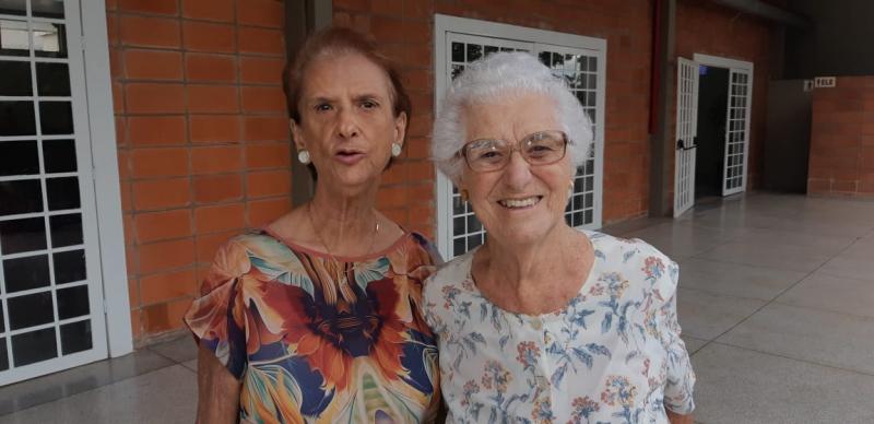 Zezé Tinti, D. Amélia Hadad