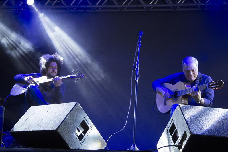 Com o violonista Diego Figueiredo