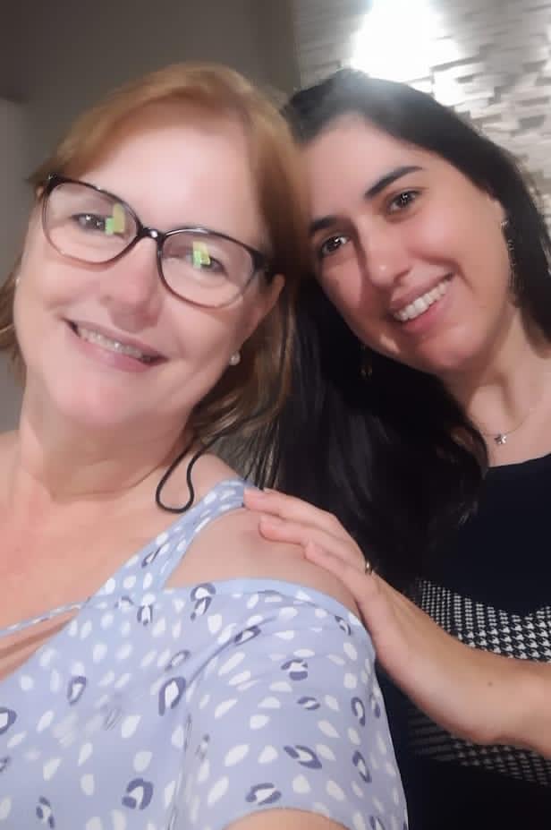 Com a filha Carla, mãe dos gêmeos Lucas e Pedro