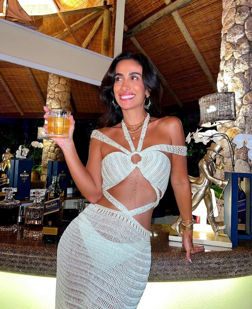 Vestidos em tons neutros