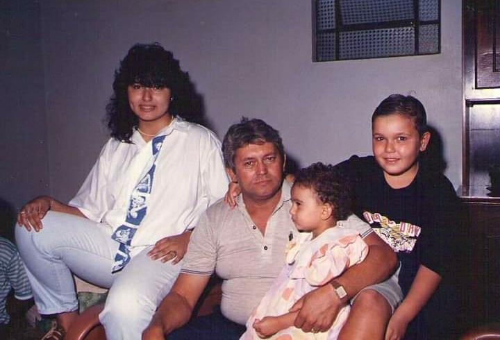 Com o pi e os irmãos