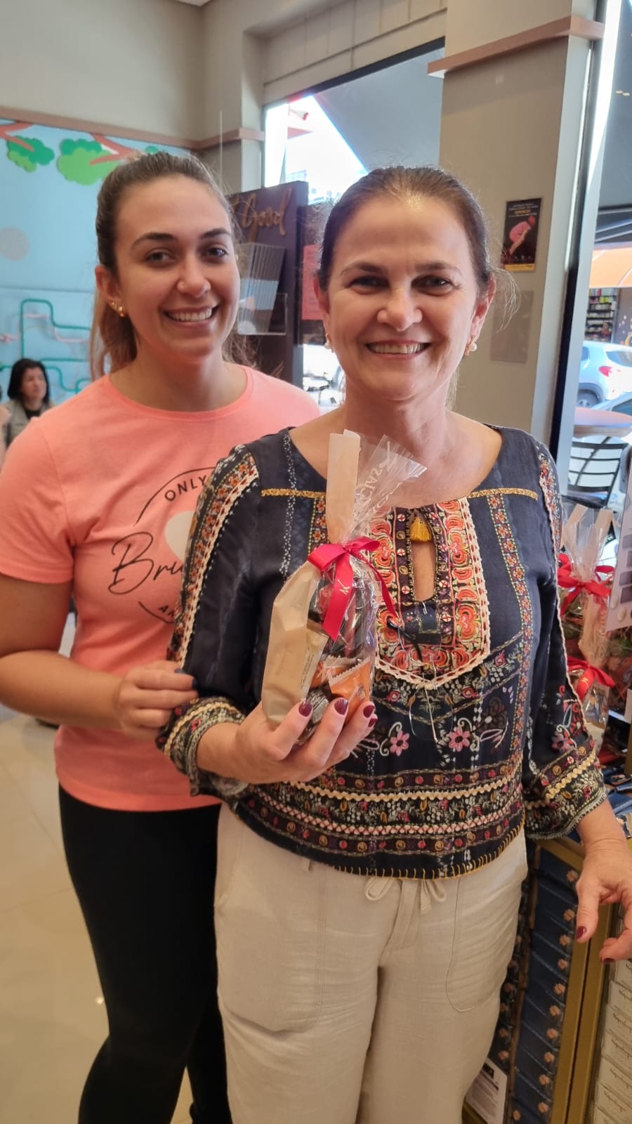 Amabile  e Eliete  Buzzi