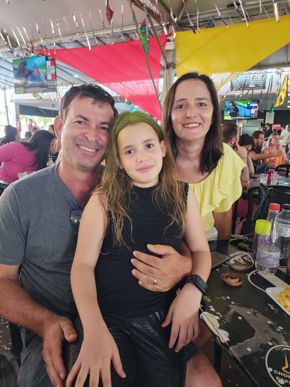 Maria Cecília, Isabel e Odair José  Barcelos da Silva